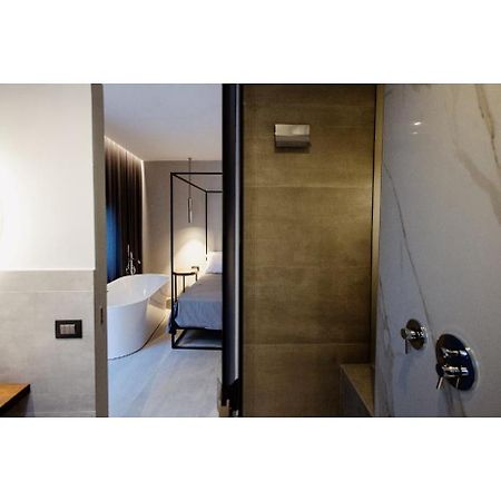 Nicanto Rooms Tarento Exterior foto